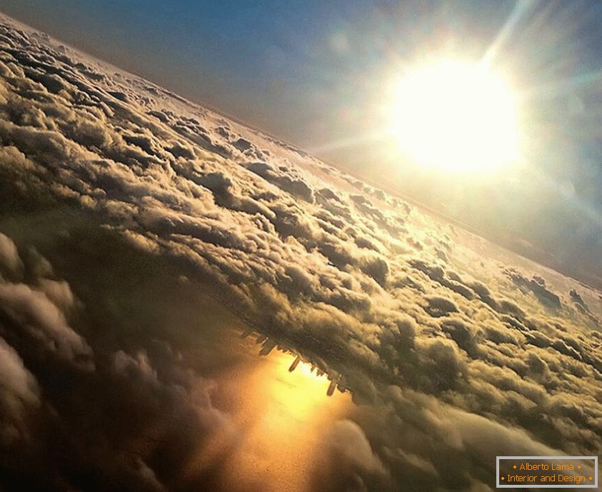 Chicago nel riflesso del lago Michigan