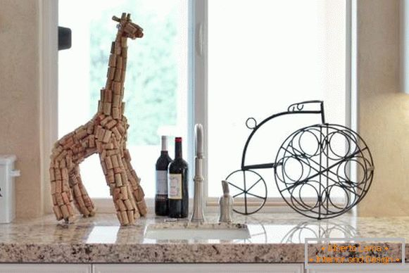 Giraffa da tappi per vino