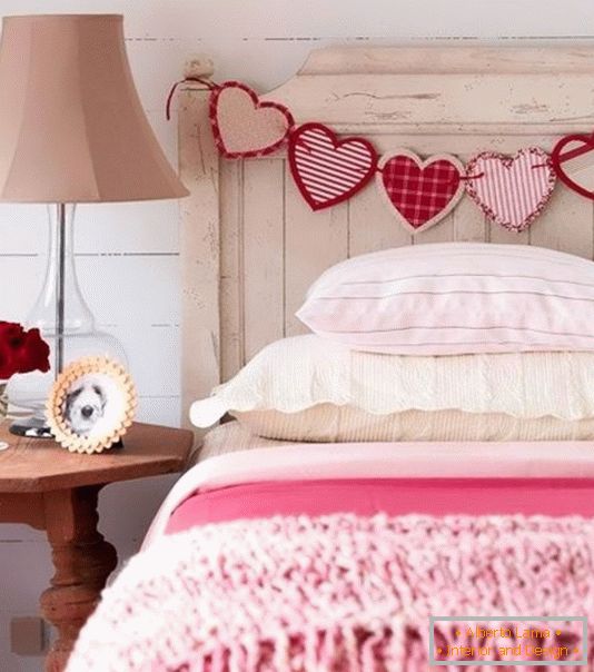 Decorazione del letto per San Valentino