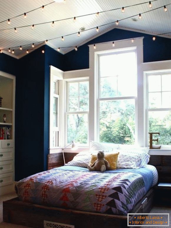 Illuminazione della camera da letto con luci a LED