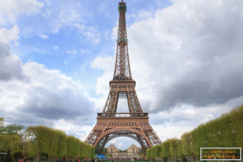 La Torre Eiffel (Parigi, Francia)