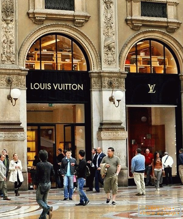 Louis Vuitton Shop a Milane