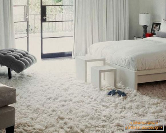 tappeti bianchi sul pavimento, foto 31