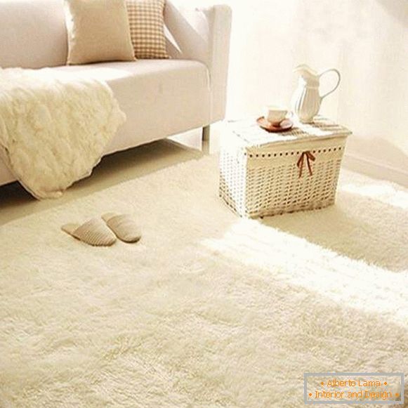 tappeti bianchi sul pavimento, foto 61