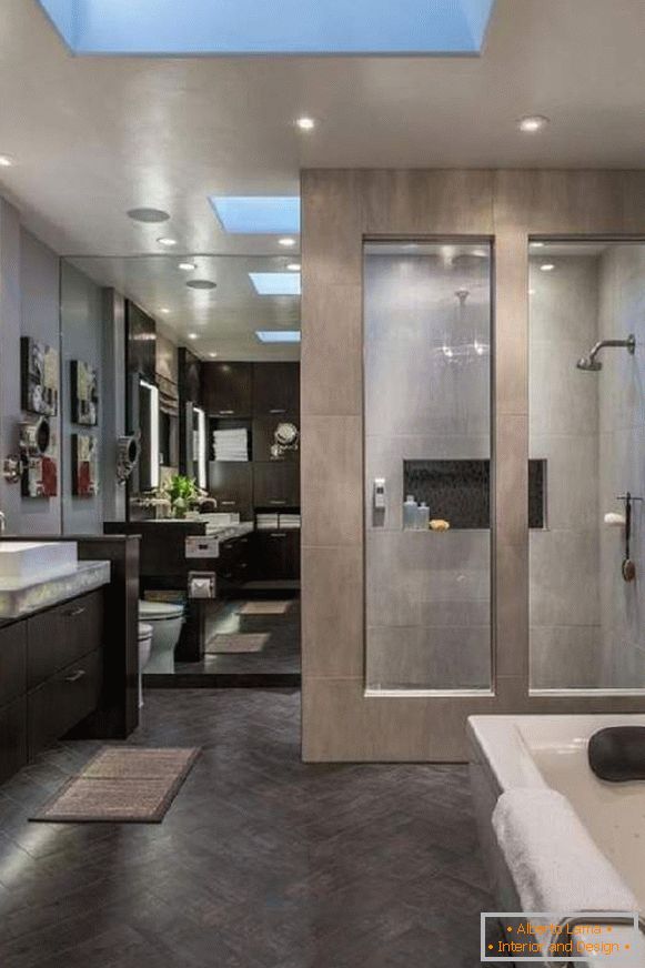 design del bagno con un grande specchio, foto 39