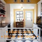 Design della cucina con pavimento a scacchi