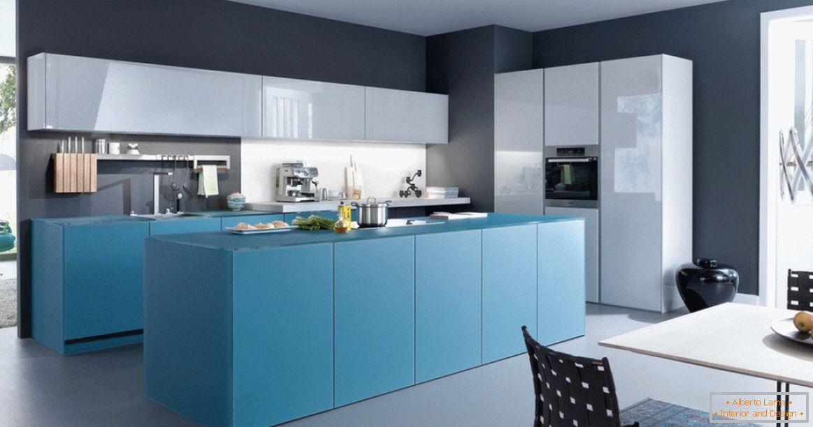 Cucina blu in stile minimalista