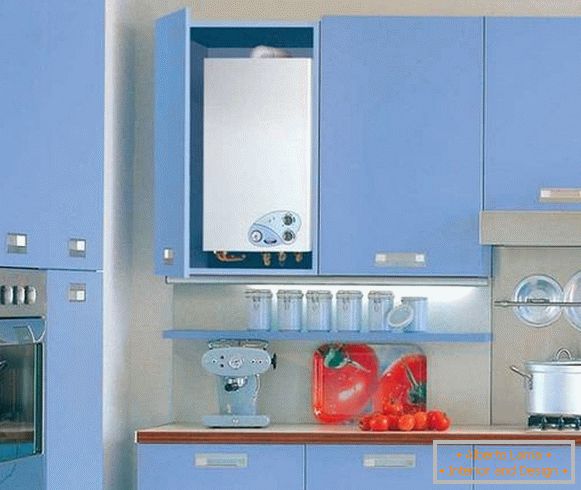 foto di una piccola cucina con foto di una colonna di gas, foto 39