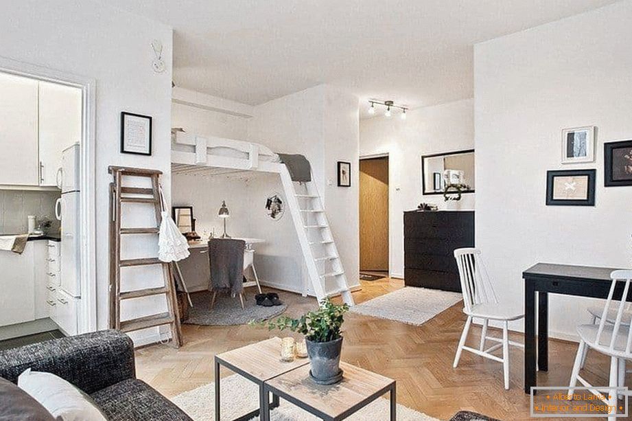 Уютный и продуманный interior design di un piccolo appartamento