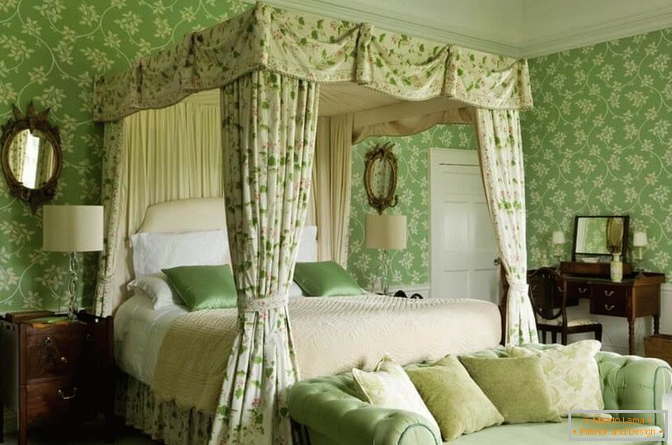 Interno camera da letto nei colori verde