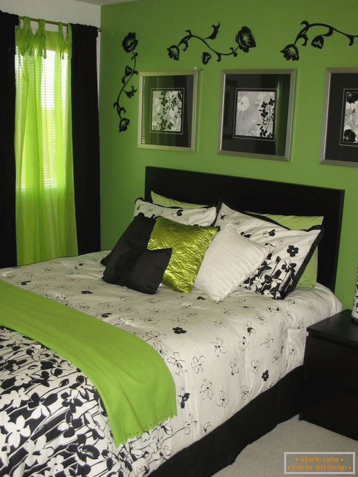 La combinazione di verde e nero all'interno della camera da letto