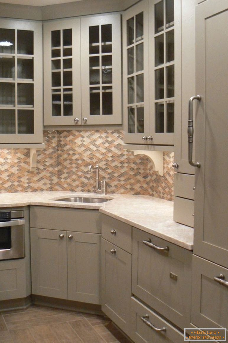 contemporanea-grigio-cucina-stoccaggio-Armadi-plus-lovely-angolo-sink-design-con-mosaico backsplash piastrelle
