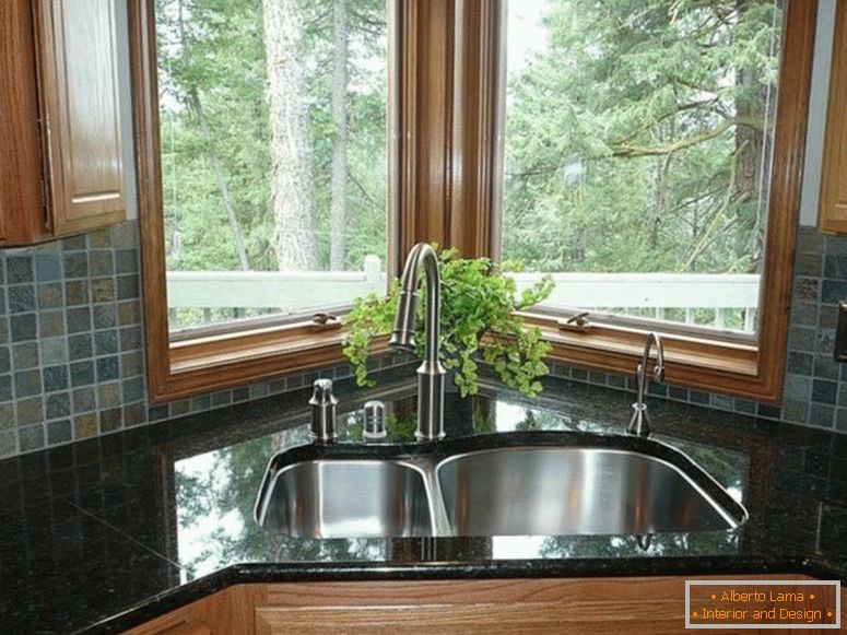 esotico-grigio-backsplash-tile-unito-con-nero-granito-controsoffitto-anche-angolo-cucina-sink-design