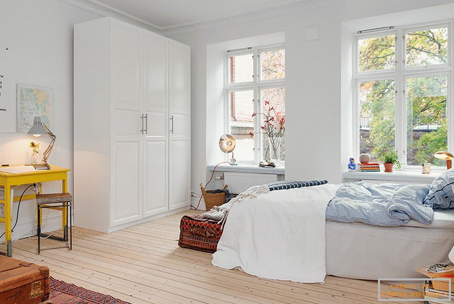 Appartamento monolocale a Göteborg progettato da designer svedesi