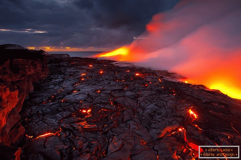 Una foto ripida di una lava ghiacciata