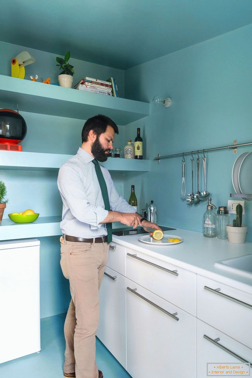 Interno cucina color turchese