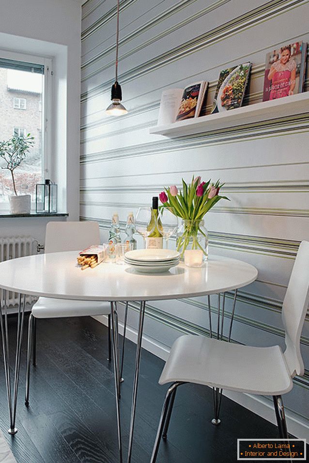Sala da pranzo in un piccolo appartamento a Göteborg