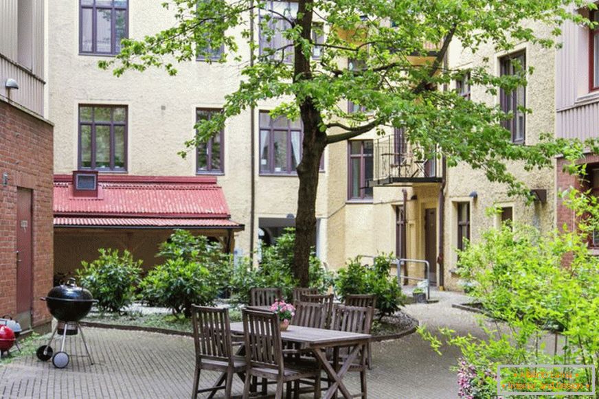 Sala da pranzo nel cortile