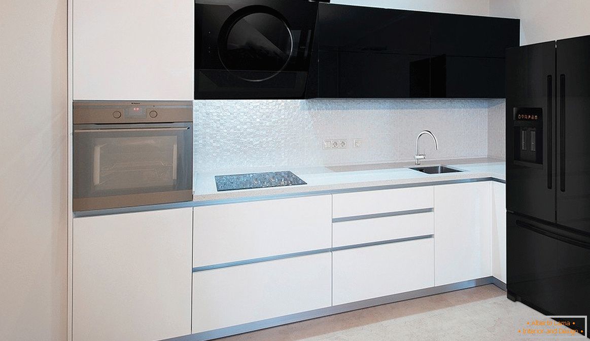 nero холодильник в интерьере кухни