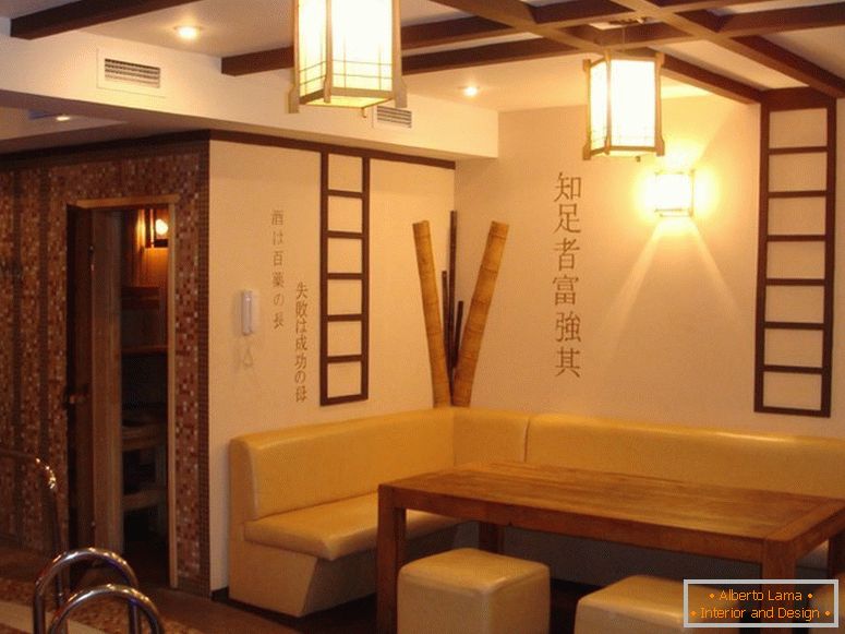 Un salotto in uno stabilimento balneare in stile giapponese