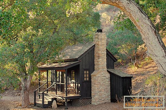 L'aspetto di un piccolo cottage Innermost House nel nord della California
