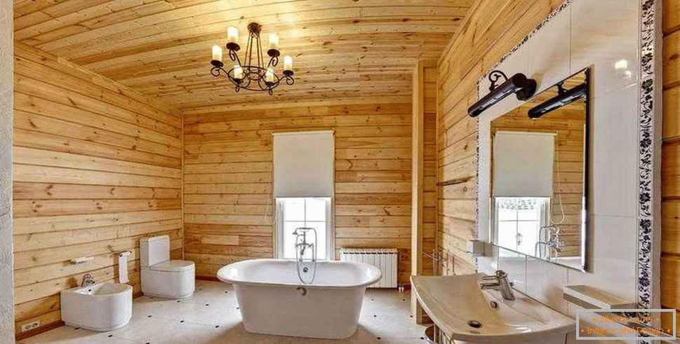 Bagno in una casa fatta di legname