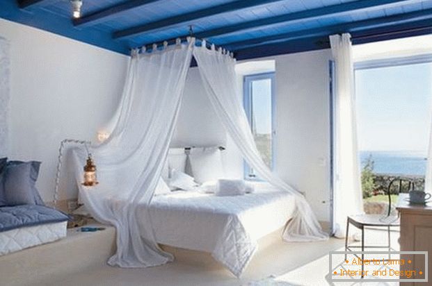 Camera da letto in stile mediterraneo