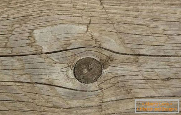 Crepe sul legno nodoso