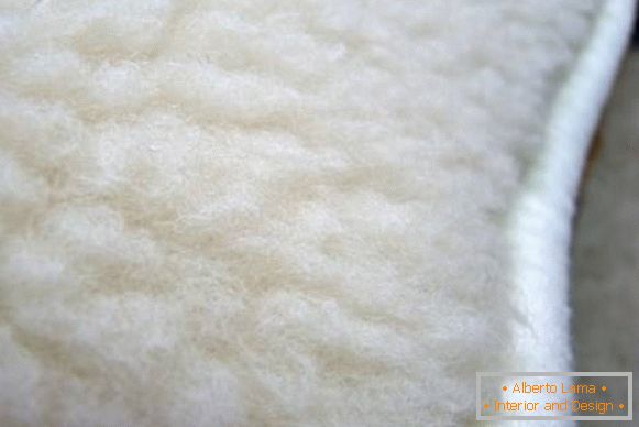Come determinare la qualità del divano - fibra di poliestere con piuma