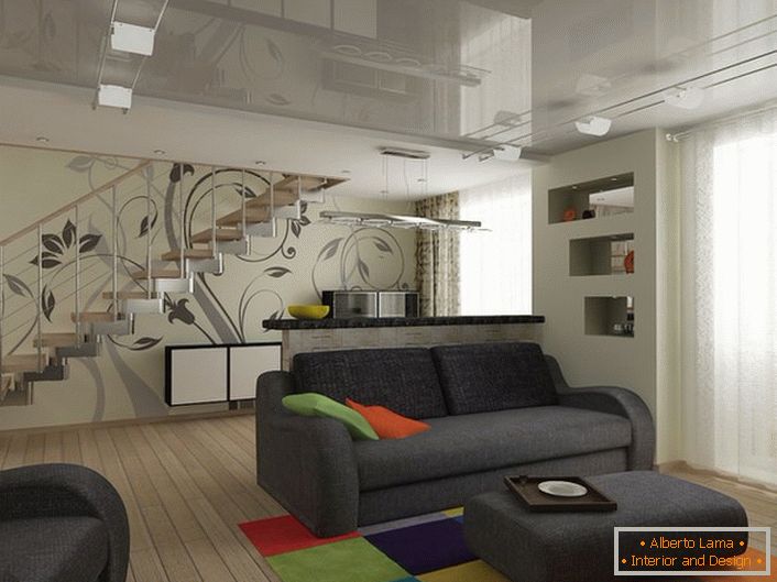 Scala metallica: un'opzione eccellente per la progettazione di un appartamento su due livelli in qualsiasi stile.