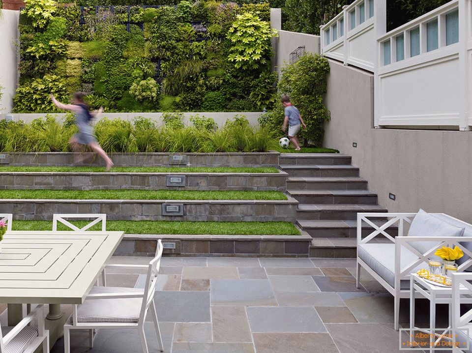Sistema di terrazze nel design del patio