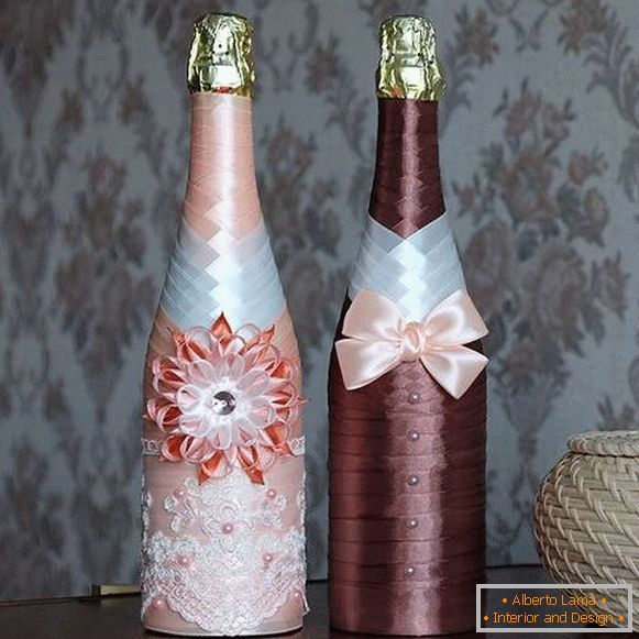 Come decorare una bottiglia di champagne con le tue mani per i nastri dell'8 marzo