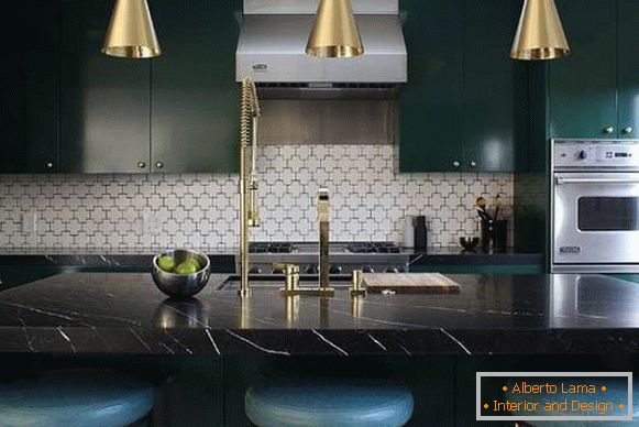 Sfumature d'oro nel design della cucina 2015