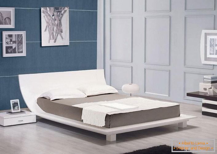 Colori classici nel design della camera da letto nello stile high-tech. Aggiungi immagini all'interno della stanza con il tuo senso dell'ambiente.