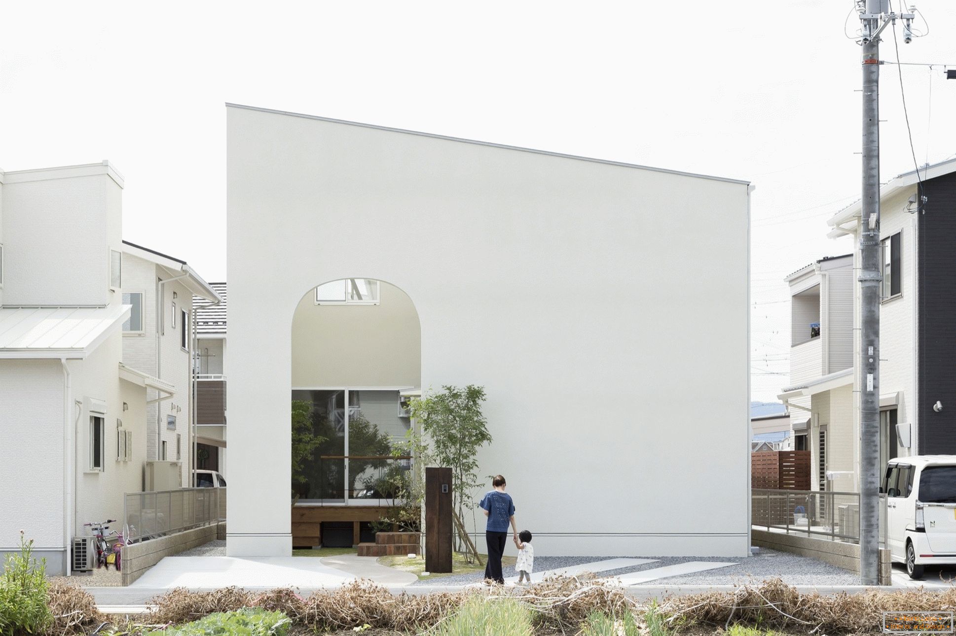 Piccola casa con archi in Giappone
