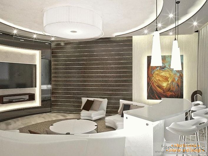 Il designer ha selezionato con successo l'illuminazione per il soggiorno nello stile high-tech. I controsoffitti a più piani guardano favorevolmente con illuminazione spot.