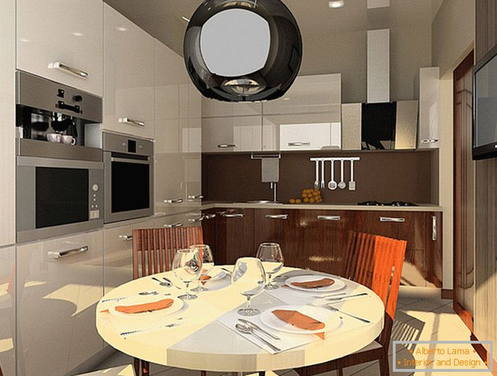 Lo stile hi-tech è l'ideale, se si tratta del design di una piccola cucina.