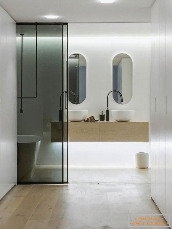 Design del bagno in stile minimalista