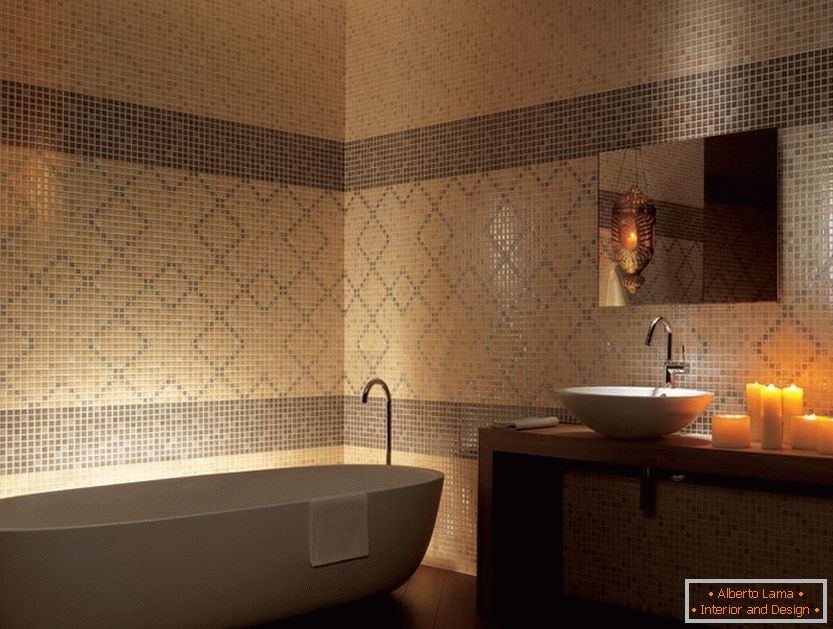 Mosaico in ceramica all'interno del bagno