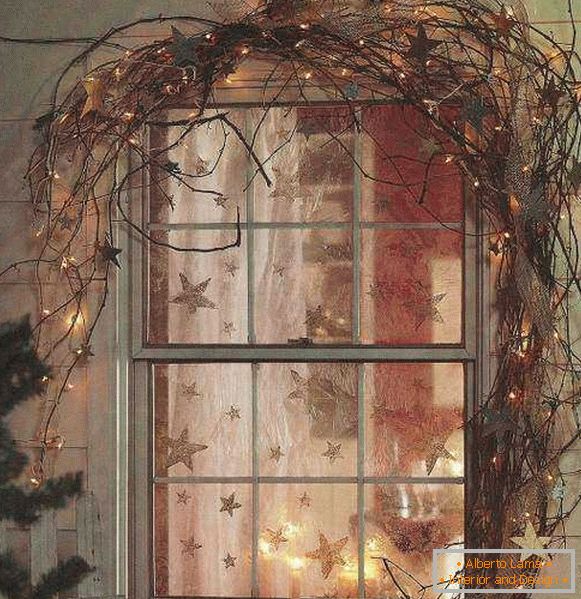Ghirlanda di Natale sulla finestra, foto 59