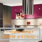 Un'interessante combinazione di colori all'interno della cucina