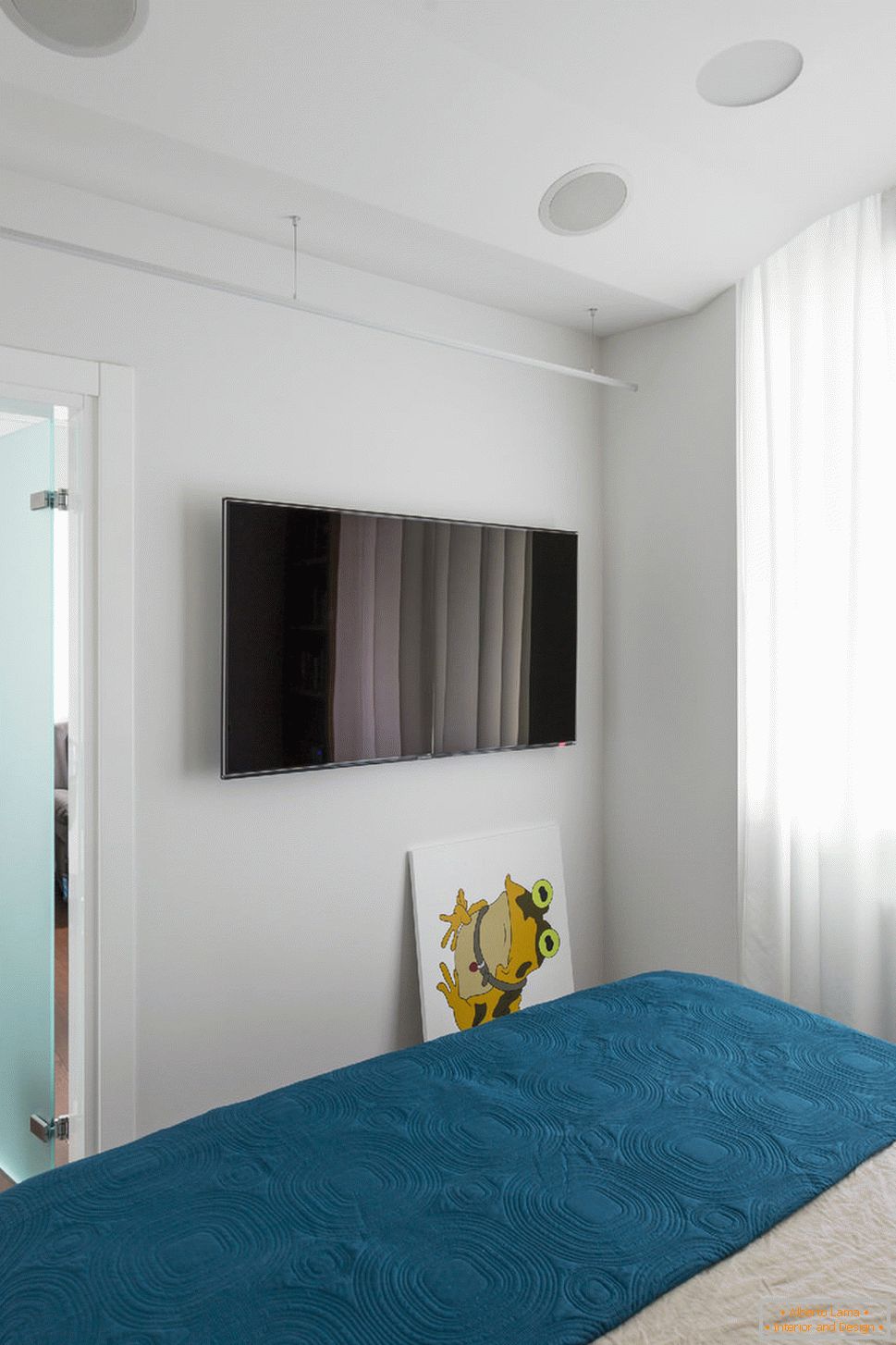 Camera da letto in appartamento con illuminazione controllata