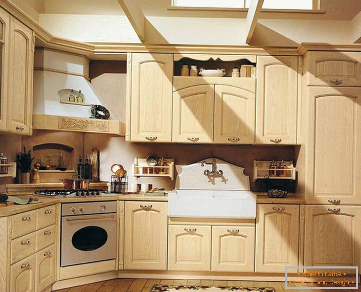 Set da cucina in legno chiaro