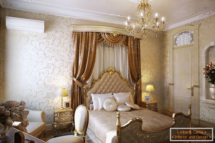 Solo un arredamento ben selezionato, come in questa camera da letto, può diventare un vivido esempio di stile barocco.