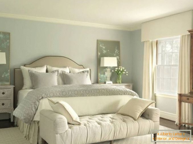 Design della camera da letto in colori neutri