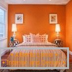 La camera da letto в оранжевых тонах