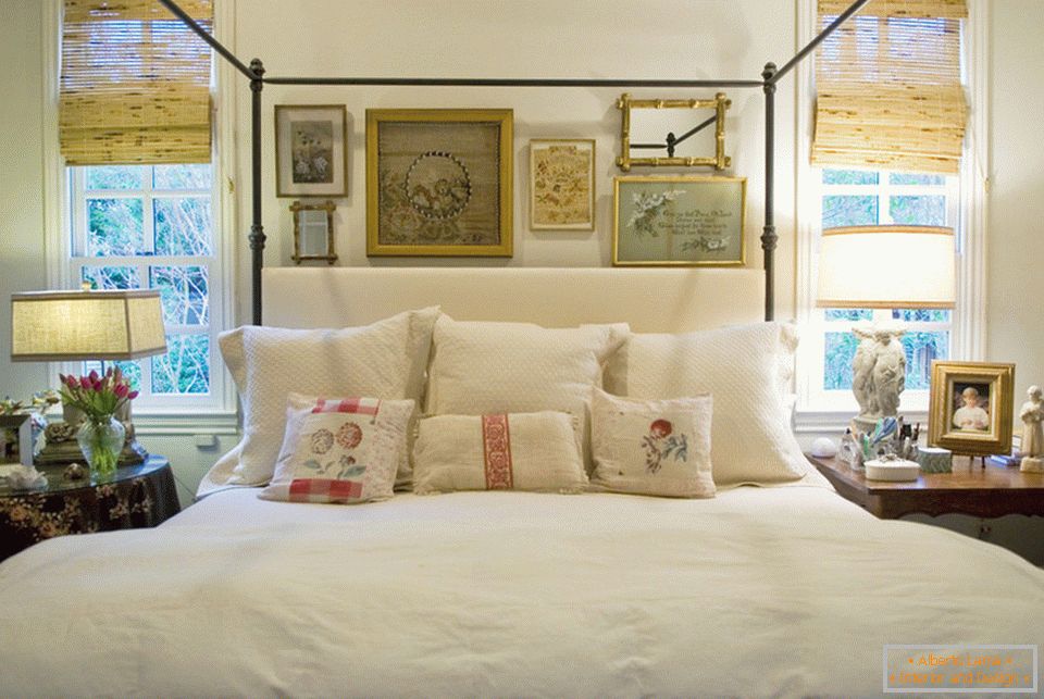 Design della camera da letto in colori chiari