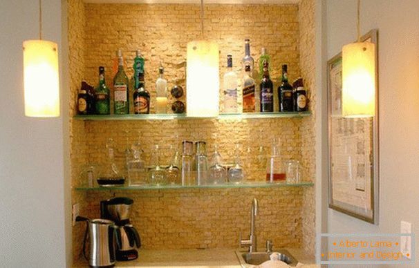 Interno di una piccola cucina accogliente