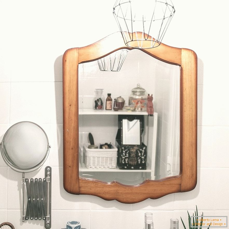 Specchio nel bagno di appartamenti di lusso a Lisbona