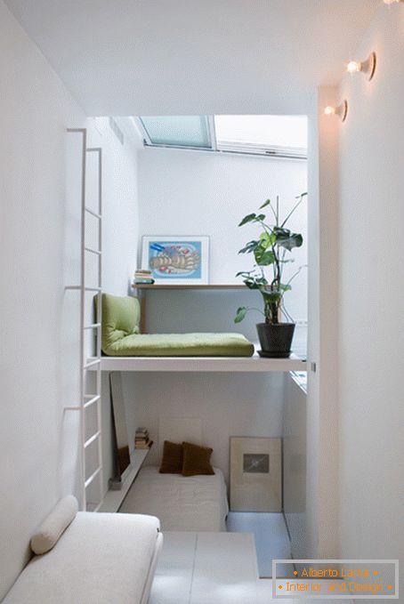 L'interno di un piccolissimo appartamento a Madrid